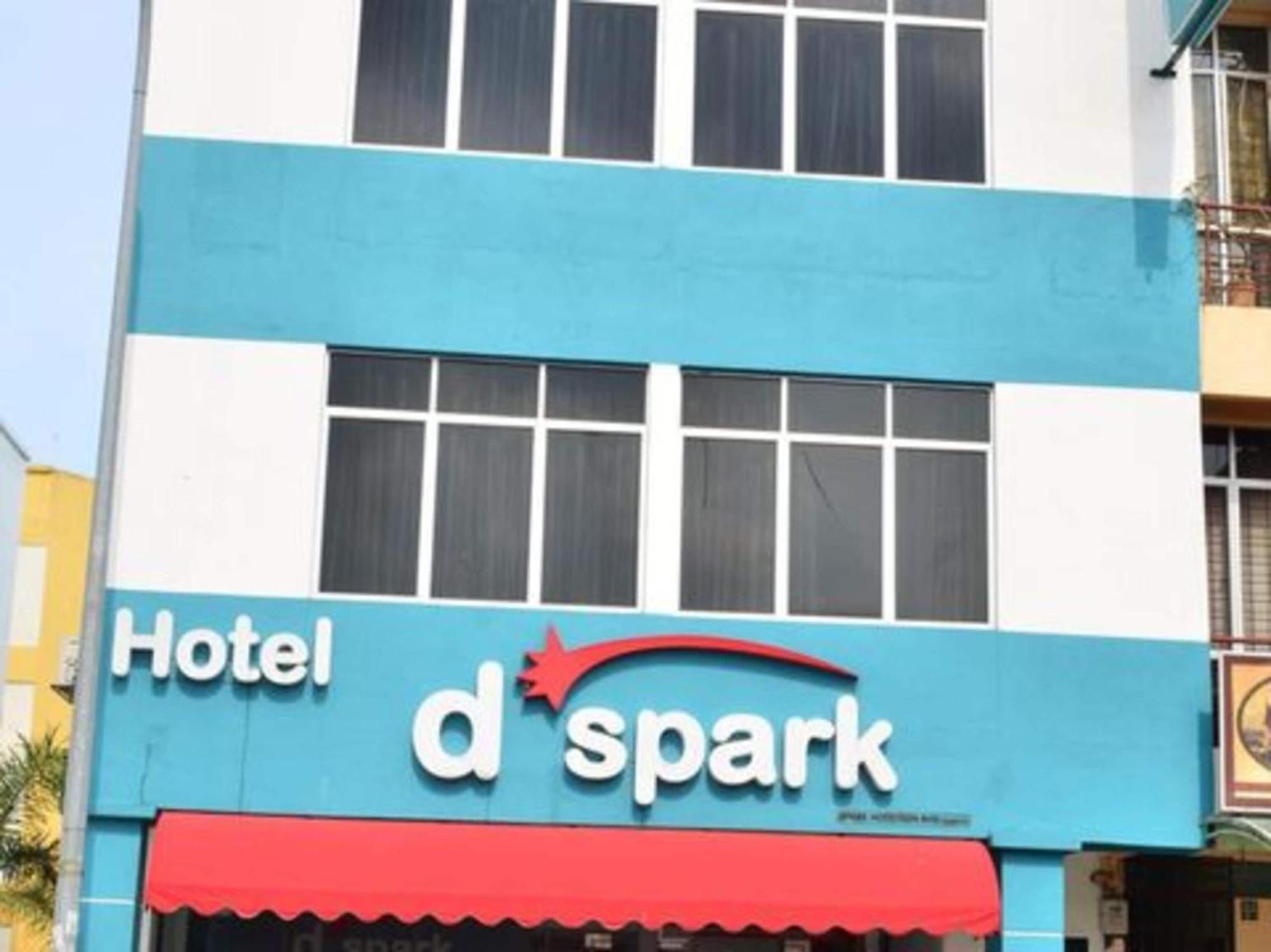 Oyo 91087 Hotel Dspark Port Klang Bagian luar foto