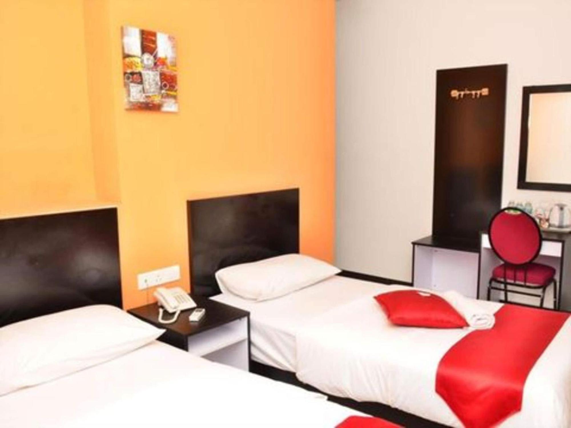 Oyo 91087 Hotel Dspark Port Klang Bagian luar foto