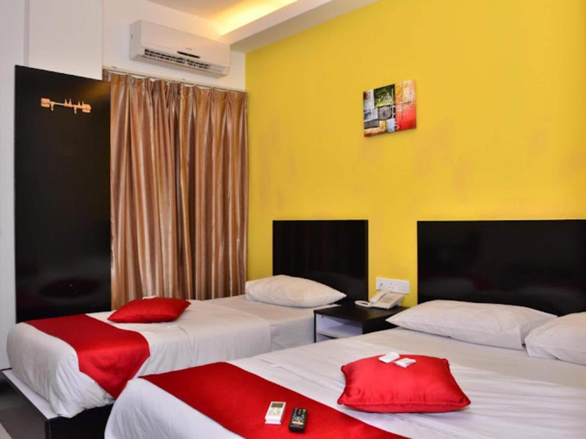 Oyo 91087 Hotel Dspark Port Klang Bagian luar foto