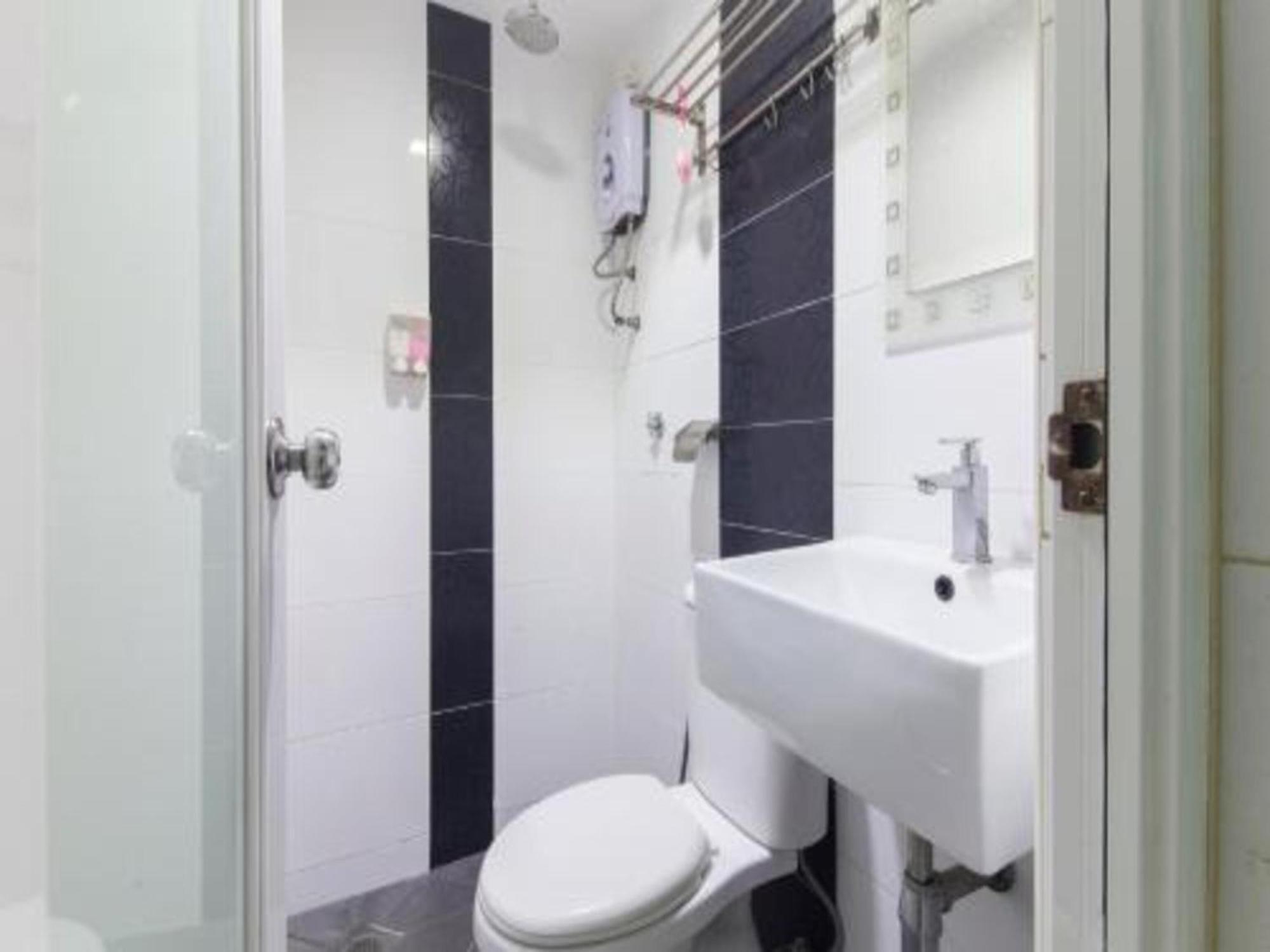 Oyo 91087 Hotel Dspark Port Klang Bagian luar foto