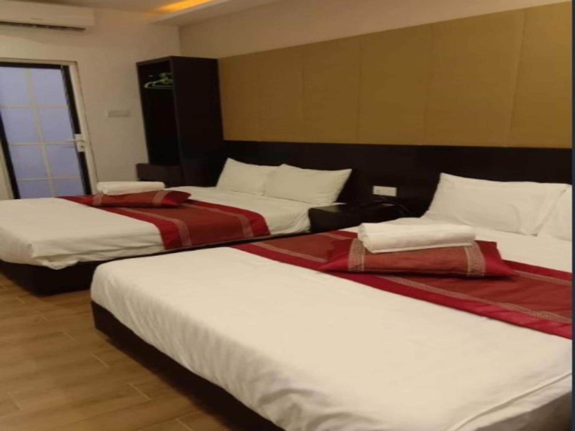 Oyo 91087 Hotel Dspark Port Klang Bagian luar foto